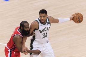 字母哥连续五场比赛得分超过回归赛场，塞尔维亚队挑战极限！(字母哥赛季集锦)爱游戏体验